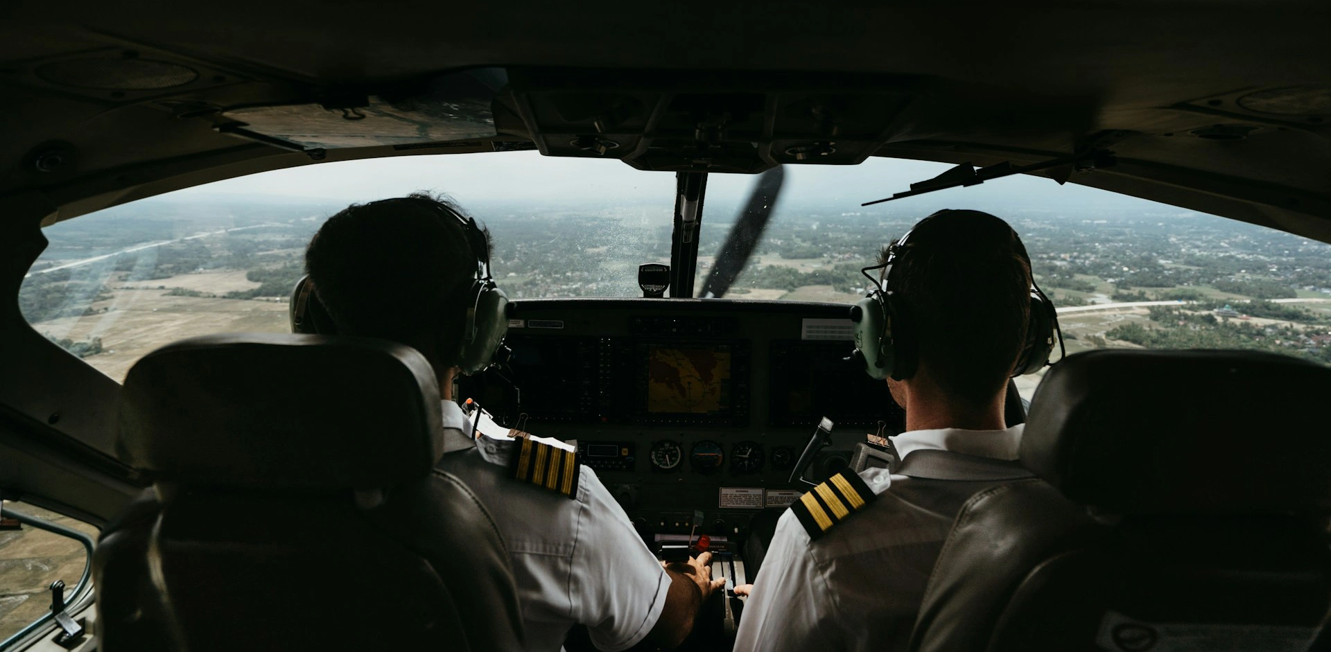 5 Career Paths You Can Pursue with a Commercial Pilot License